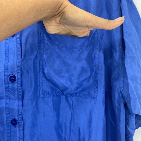 Vintage Quarters 100% Silk Short Sleeve Button Down Shirt blue hi lo split hem - Picture 5 of 7